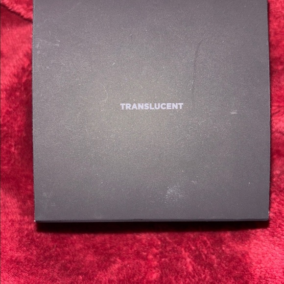 Laura Mercier Translucent Loose Setting Powder - 1oz/ 29g - Picture 5 of 8